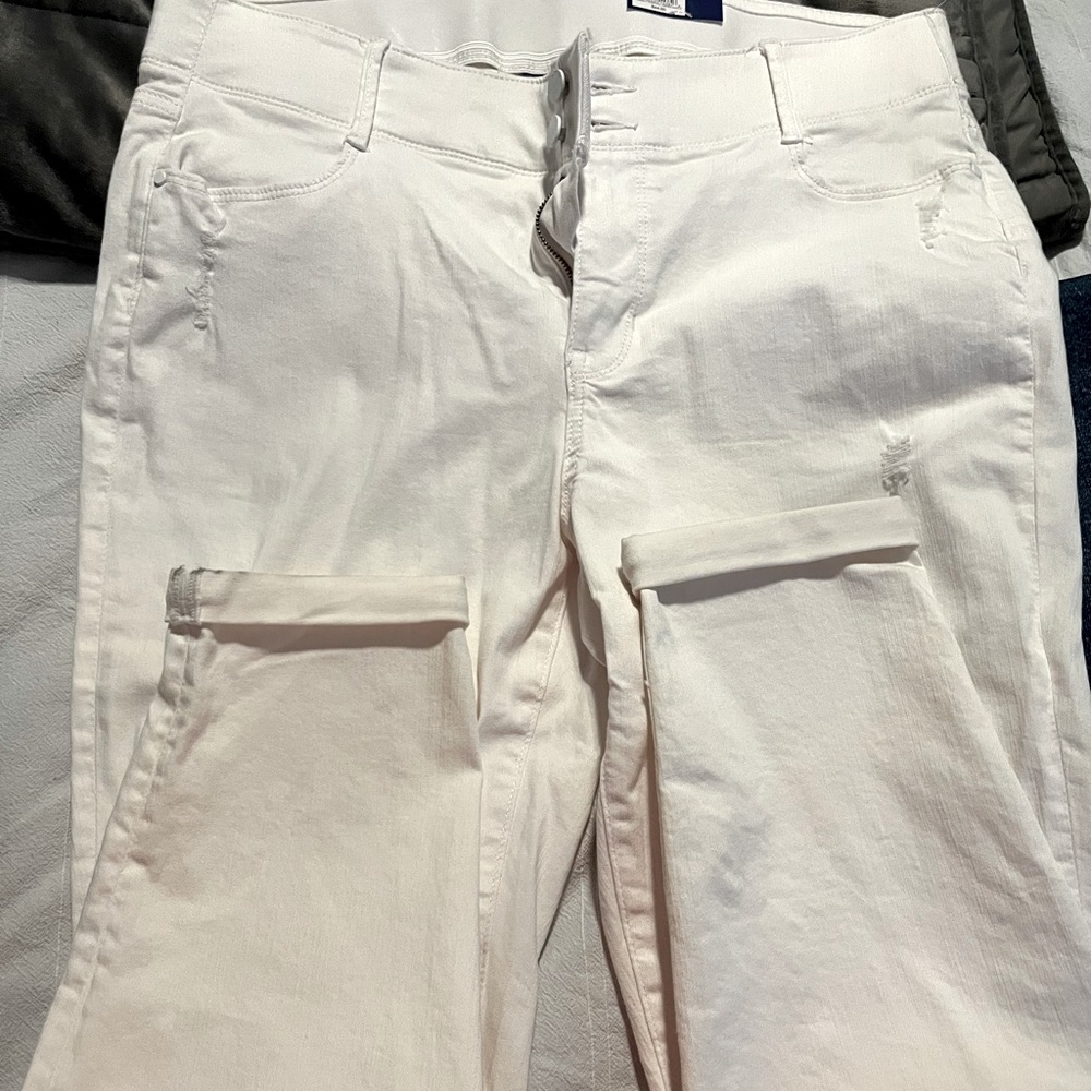 Brand new tummy control white jeans from Apt 9 (Khols brand)